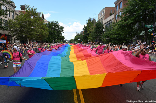 drapeau arc-en-ciel de 300 mètres de long